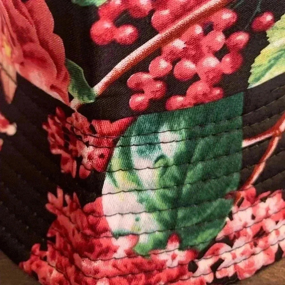Boutique Handcrafted Black Tropical Floral Print OSFM Beach Bucket Hat - Picture 7 of 7